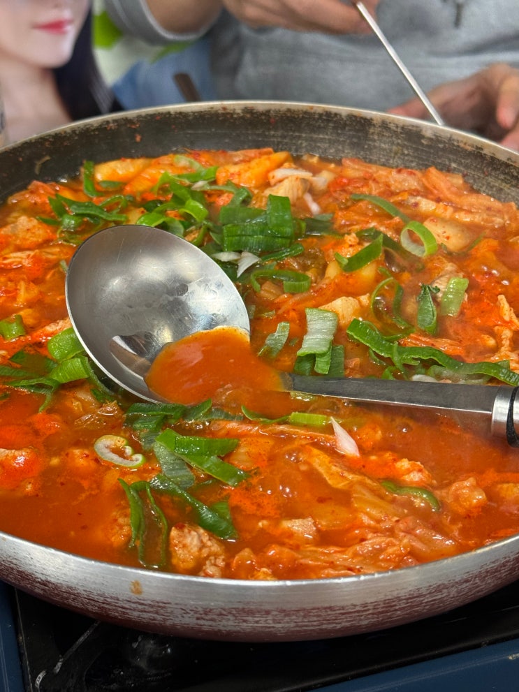  신논현 원조소금구이 김치불고기 짜글이 맛집 회식 점심맛집 추천 찰떡아이스 딸기라떼 후기