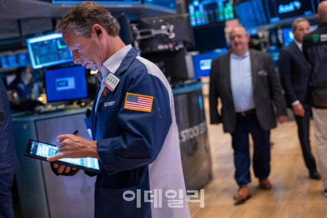 PCE 물가 발표 앞두고 뉴욕증시 일제 약세 PCE 물가 발표 앞두고 뉴욕증시 일제 약세