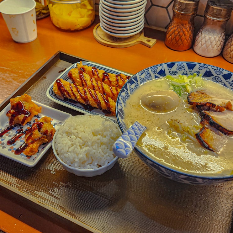  울산 신정동 맛집 혼다라멘 미소와 친절이 가득한 식당