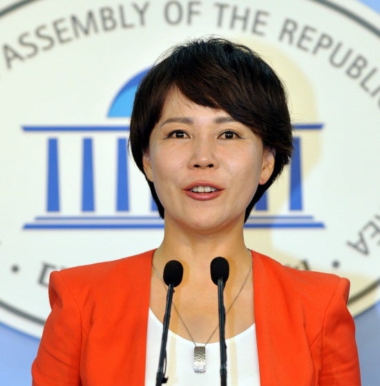 전현희 남편 김헌범 판사 사별 사망원인 딸 남동생 전상근 올케 전순덕 직업 고향 거주지 학....