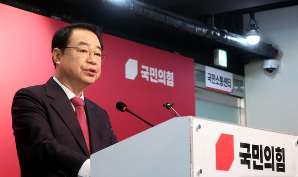 與, <b>인천 계양갑</b> 최원식…'이달곤 불출마' 창원진해에 <b>이종욱</b>... 