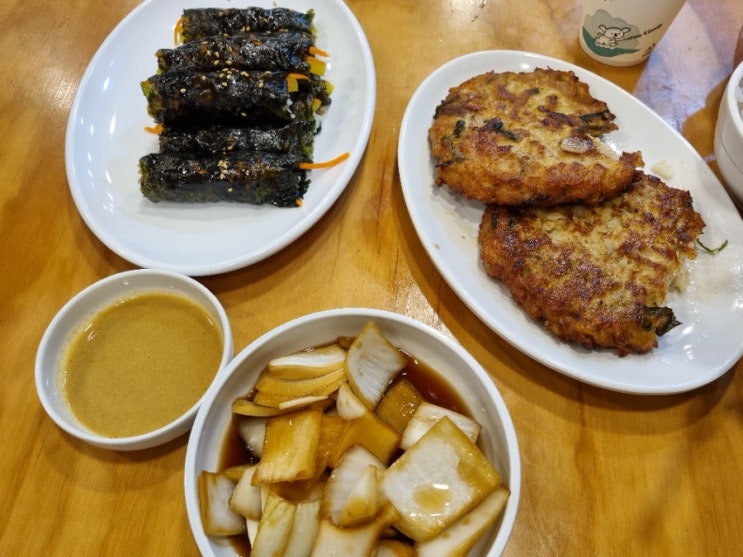  광장시장 먹거리 육회 광장호떡 보리밥 손만두 빈대떡 맛집