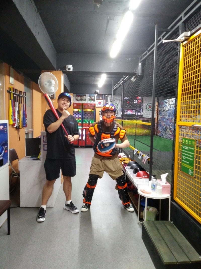 서울 배팅장]서울 대학교야구동아리선수 코인 배팅연습장 AI피칭머신 변화구 300개 배팅챌린지,포수연습![영등포야구배팅장] : 네이버  블로그