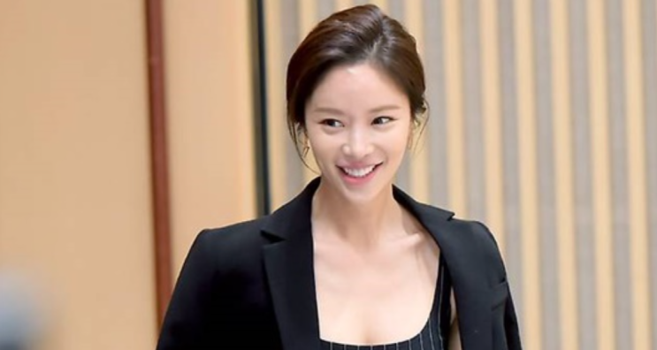 이혼 소송 중 황정음, <b>신동엽</b>과 '짠한 형' 출연 확정