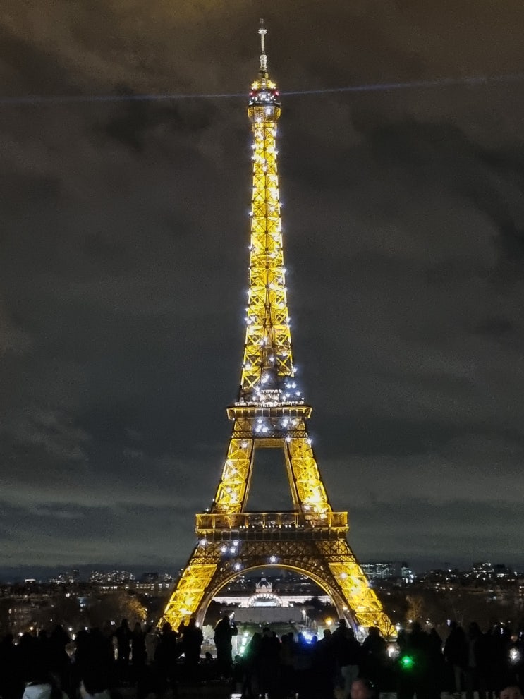 가족 여행: 파리 유명 명소 찾아가기_미드나잇 인 파리