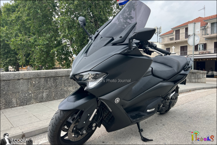  고성능과 편의를 한데 담은 야마하 TMAX 560(야마하티맥스560)