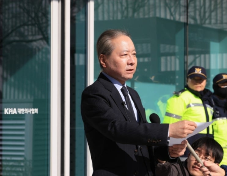 <b>의협</b>, <b>압수수색</b> 강력 반발 "저항 목소리 높일 것"/최석태/