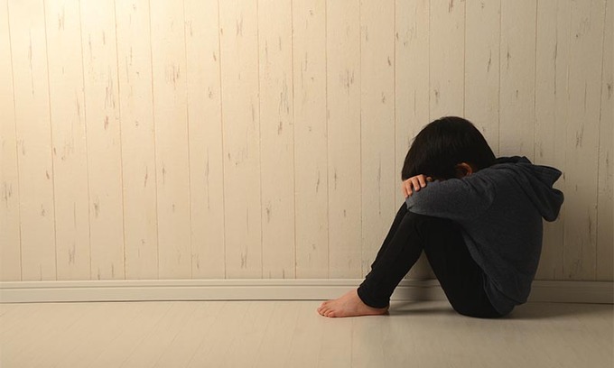 "엄마 보고 싶어요"… 일본의 가정폭력 피해 아동, 부모 만남 제한 어디까지?