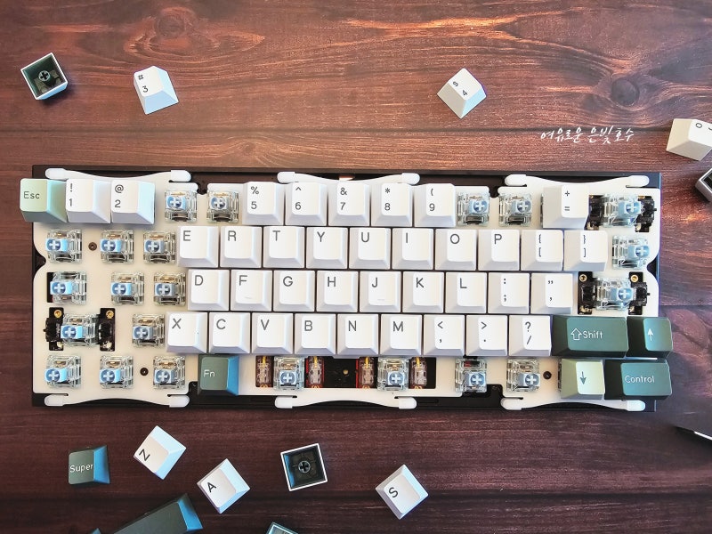 스웨그키 Qwertykeys QK60 R2 WK, 포커배열 커스텀 키보드 입문용 내돈내산 사용기 : 네이버 블로그