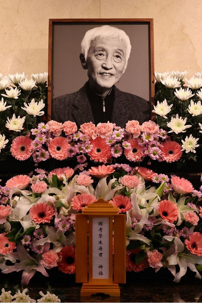 걸은 원로배우 뇌출혈로 쓰러져 투병 생활 중 별세 <b>오현경 별세</b>