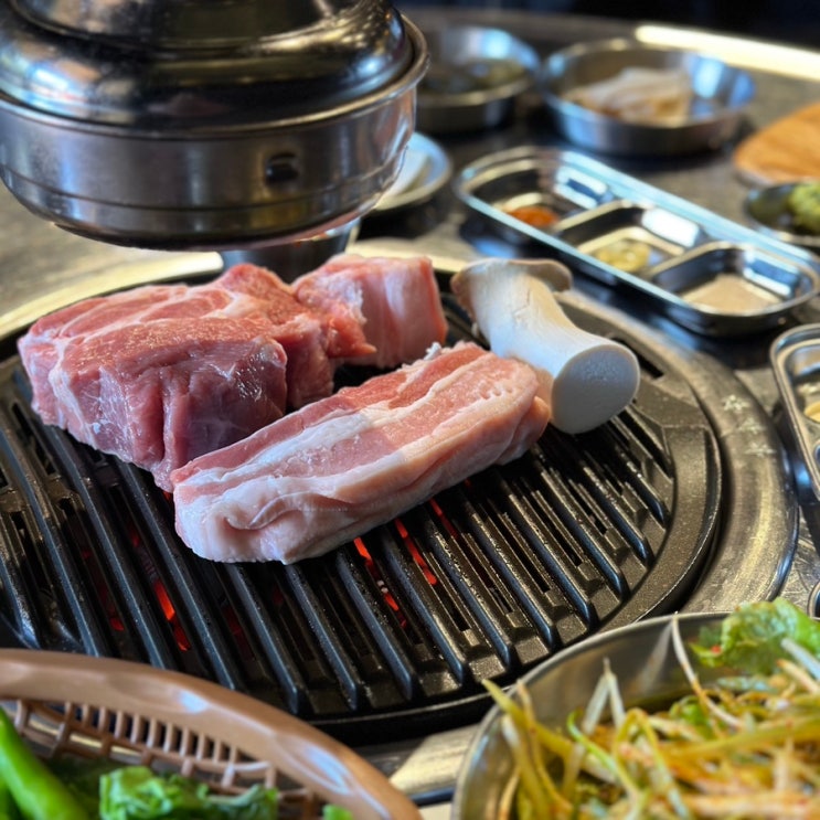  [속초맛집, 달빛돈가] 두툼한 숙성 고기가 맛있는 속초 현지인 맛집 추천