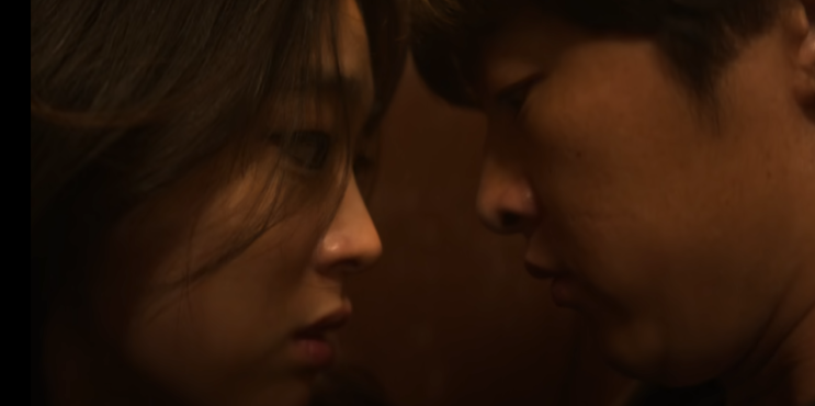 [넷플릭스 영화]<b>로기완</b>/탈북자 <b>송중기</b>의 가슴아픈 로맨스!... 