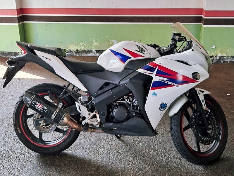 추억의 메뉴얼 바이크 입문용 125cc 오토바이 혼다 CBR125R