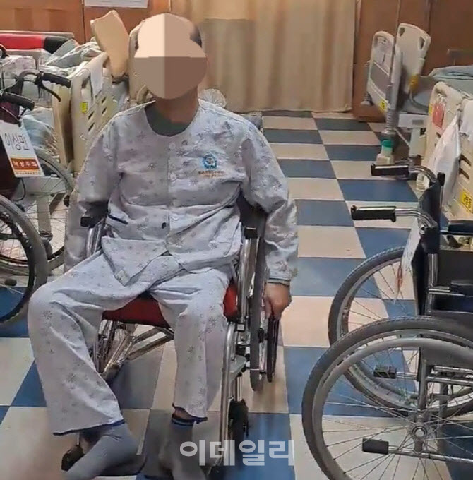 허리수술 후 하반신 마비…의사 "불가피한 합병증" 주장 허리수술 후 하반신 마비…의사 "불가피한 합병증" 주장