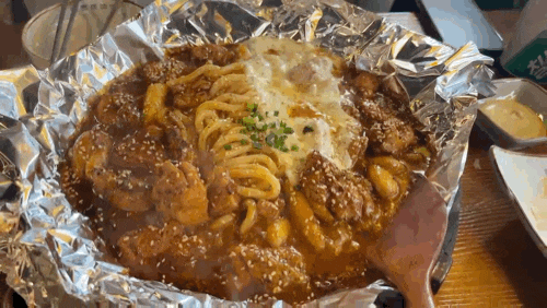  레트로 느낌 가득한 왕십리치킨 맛집 | 왕초바베큐