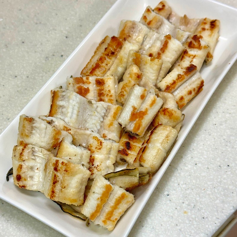 집에서 장어 굽는법 바다장어 맛있게 굽는 방법 장어 굽는법 후라이팬