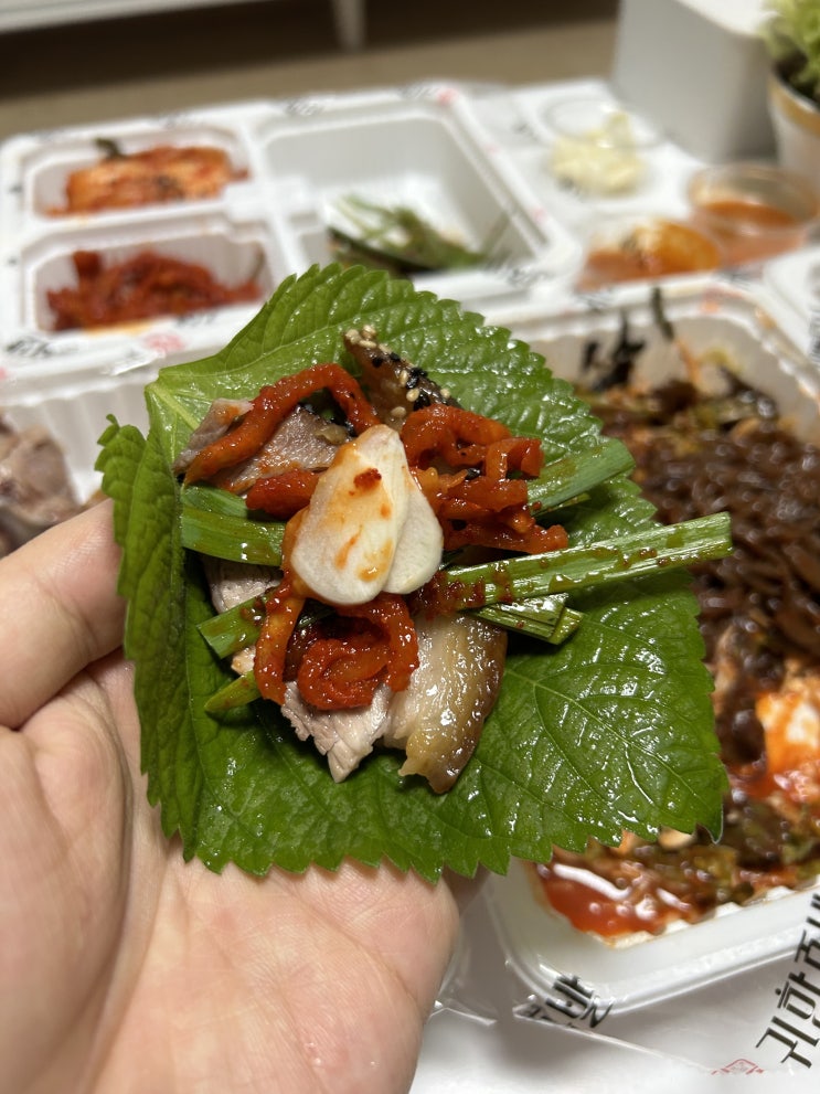  서울 동대문구 전농동 귀한족발 답십리점(반반족발, 막국수)