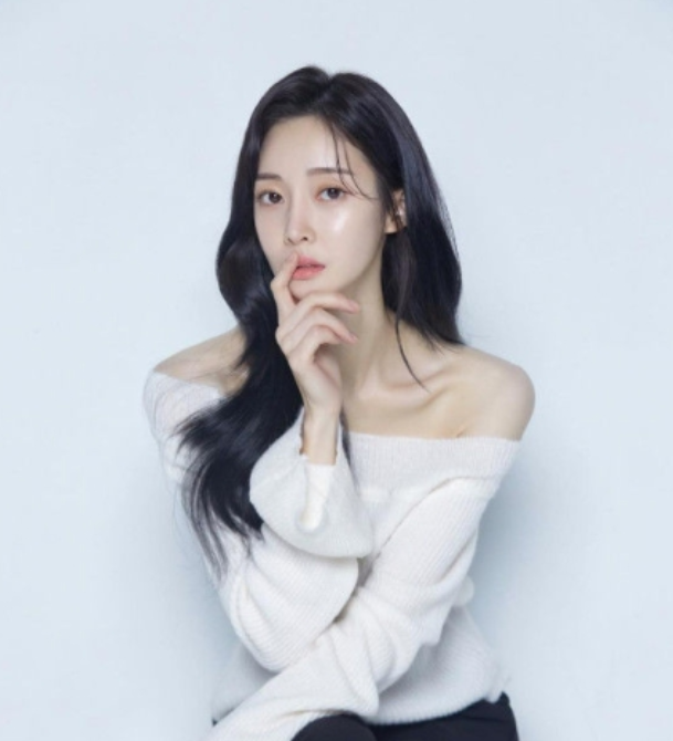 <b>티아라</b> 아름 이혼 소송 前<b>남편</b> 아동학대 <b>주장</b>