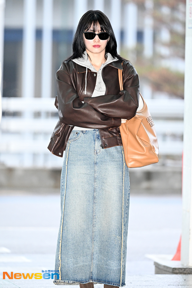 <b>트와이스</b>(TWICE) <b>모모</b> 공항패션 정보