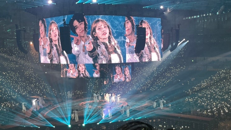 아이유<b>콘서트</b> HER <b>콘서트</b>후기 <b>게스트</b> <b>뉴진스</b>, 라이즈