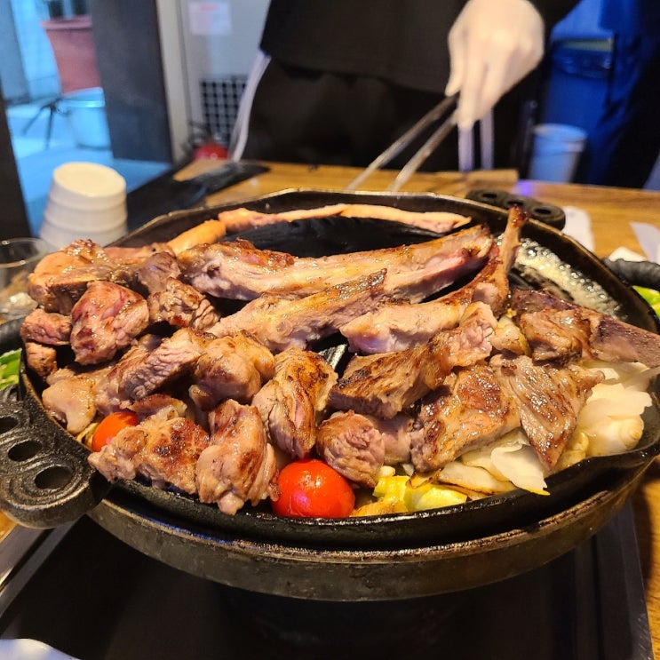  영등포역 징기스 또띠아에 싸먹는 양고기가 맛있는 집