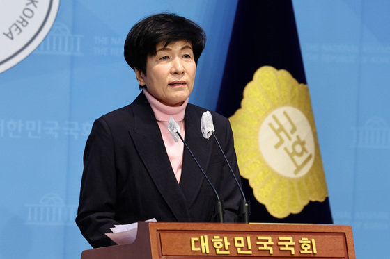 <b>이재명</b> "<b>김영주 채용비리</b>에 공직윤리 0점"에, 한동훈... 