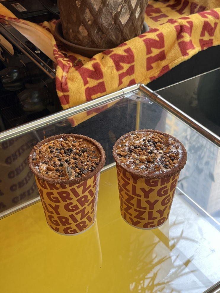  [신중동역] 내돈내산 재재재방문한 부천 커피 맛집 | 그리즐리커피