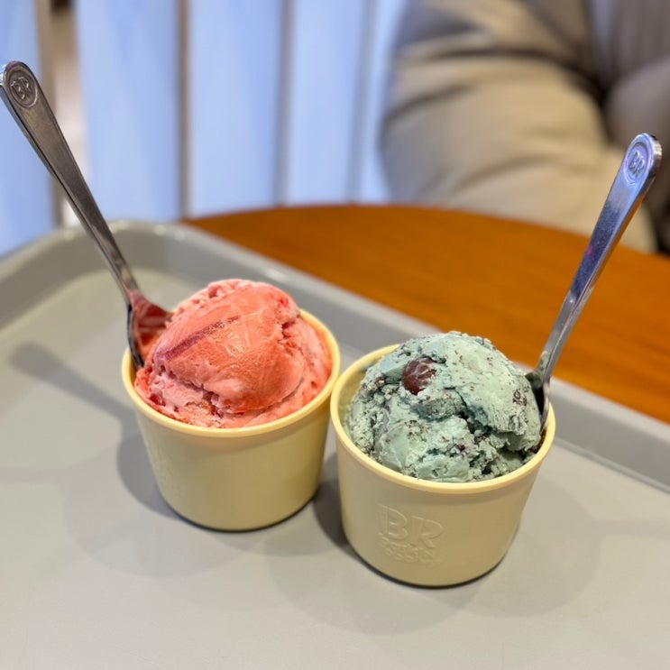  배스킨라빈스 3월 이달의 맛 팡팡! 스트로베리
