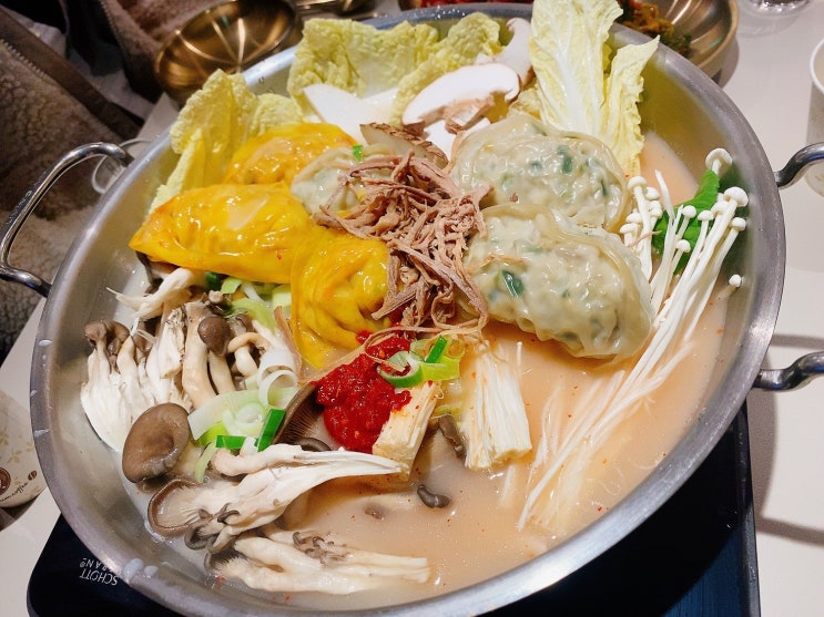  [수원시청역]  정초손만두