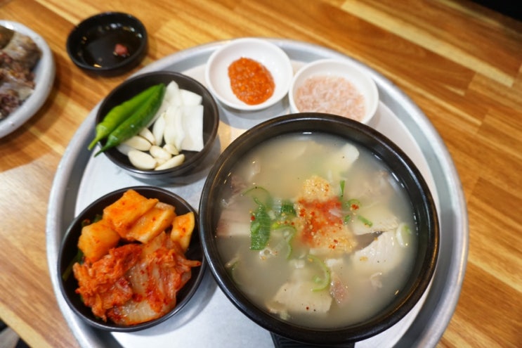  부산역 근처 돼지국밥 맛집 줄서먹는 우리돼지국밥