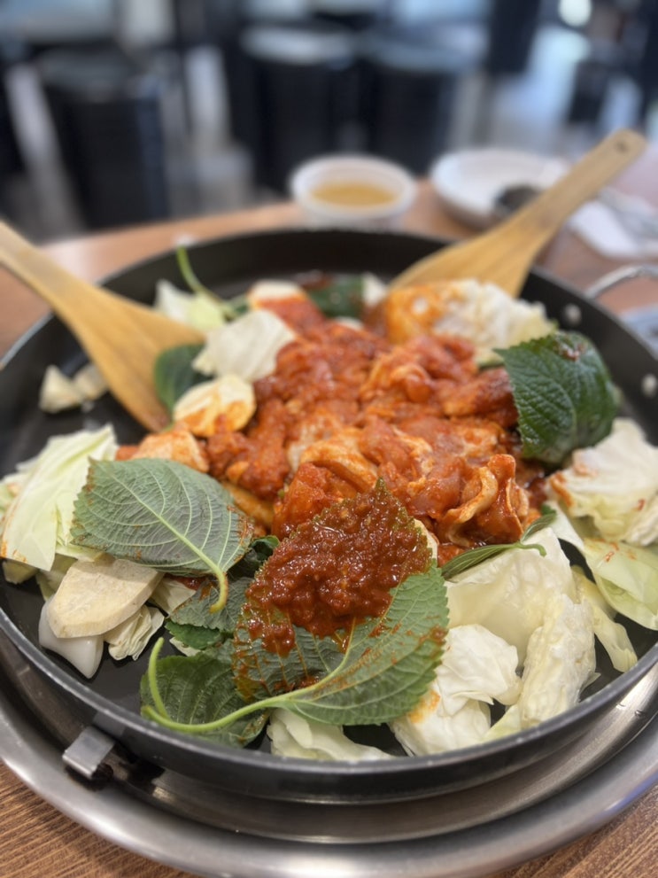  미쉐린가이드 성수 건대 맛집 오근내 7닭갈비 깔끔하고 맛있어요