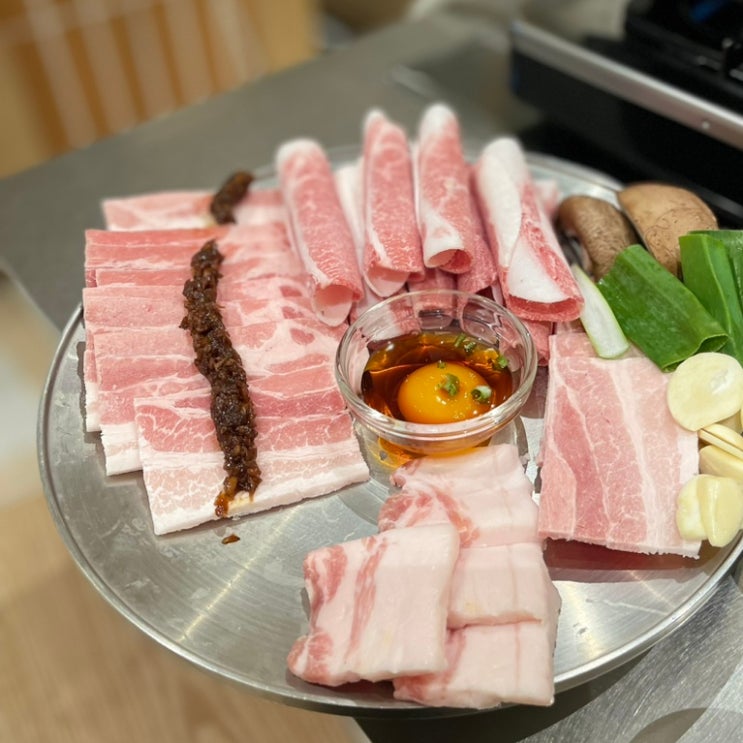  여의도 삼겹살 맛집 방돈식당에서 하이볼 한잔 더~
