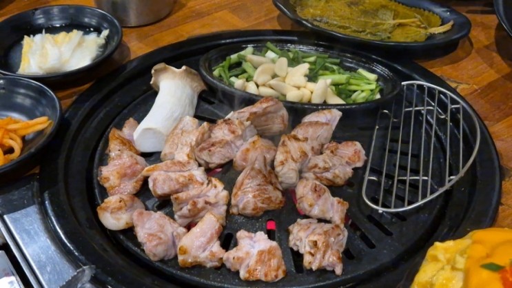 [성신여대 맛집] 육즙 가득한 숙성 목살, 우삼겹 - 김통