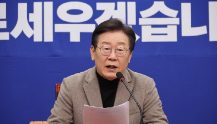 이재명, 한동훈 1대1 토론 제안에 "<b>대통령</b>과 <b>야당 대표 대화</b>가... 