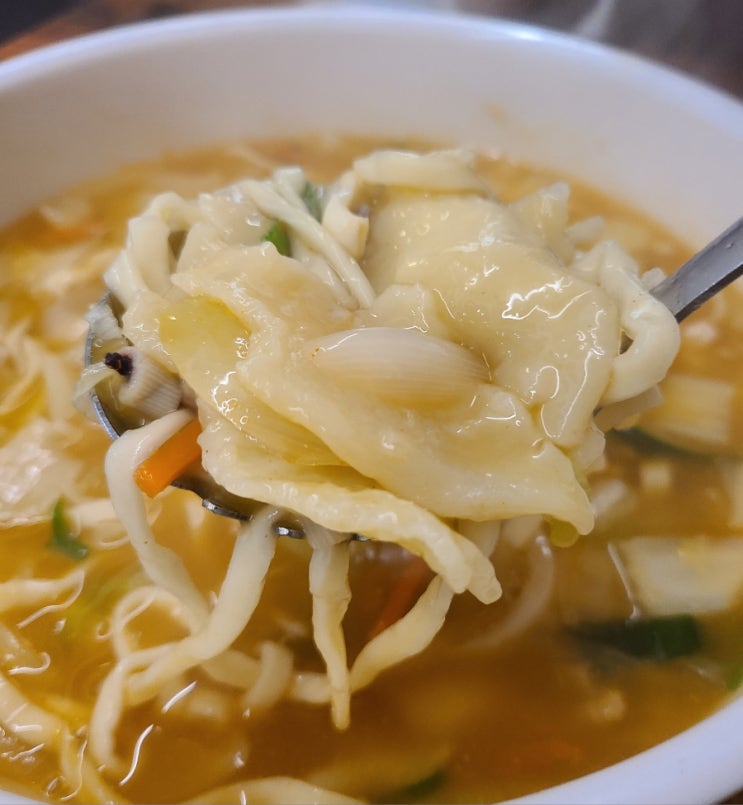  입안에서 신바람 나는 범계 수제비 맛집! '바람난 얼큰 수제비 범계점' 내돈내산 리뷰