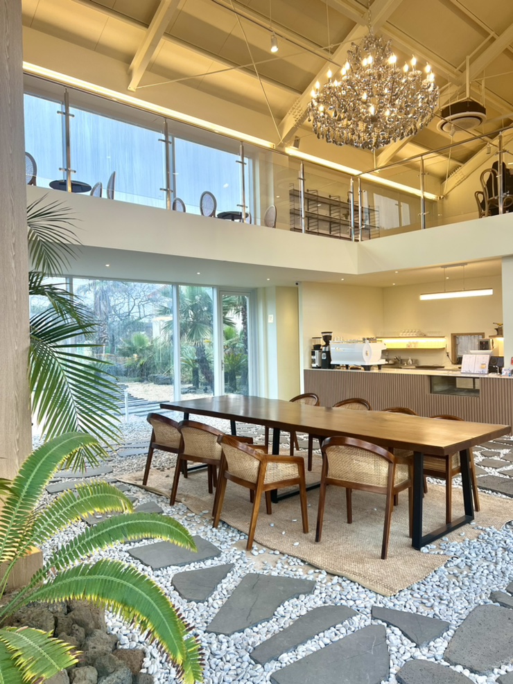  제주대형카페, 제주애견동반 가능한 협재브런치 맛집, 협재카페 로 유명한" Osds협재"