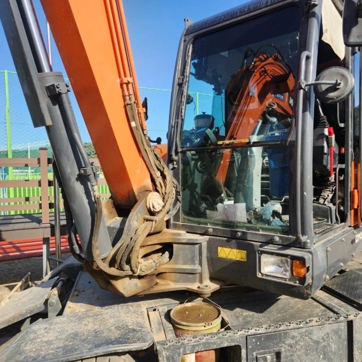 두산 DX55W 2019년식 5400만원 판매합니다. 두산 DX55W 2019년식 5400만원 판매합니다.