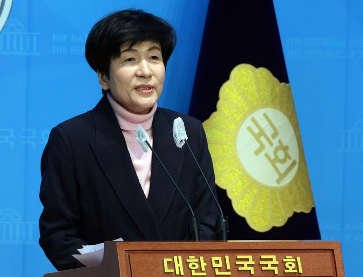 <b>국민의힘 입당 김영주</b> 의원의 석연찮은 해명