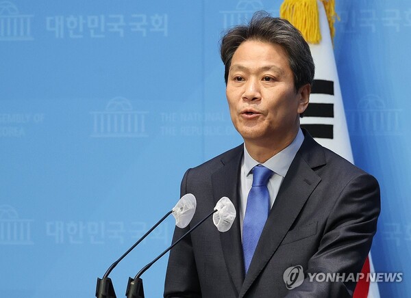 <b>민주당</b> <b>임종석</b>의 '쫄보' 선언...'<b>이재명</b>의 공천 독재'에는... 