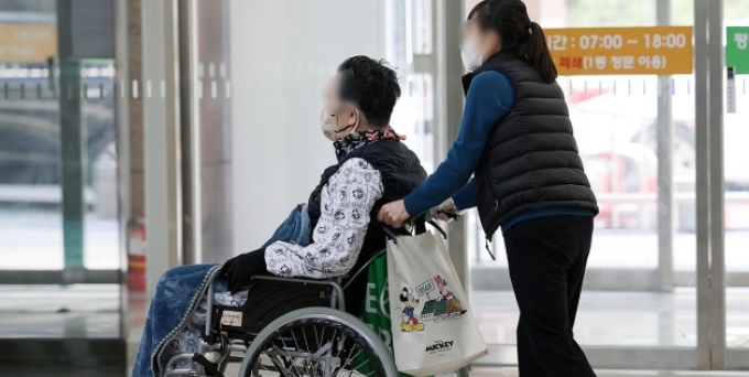 <b>의대 교수</b> 사직 시작?! (<b>의대</b> 증원 반발! <b>강원대</b>병원 충북대병원... 