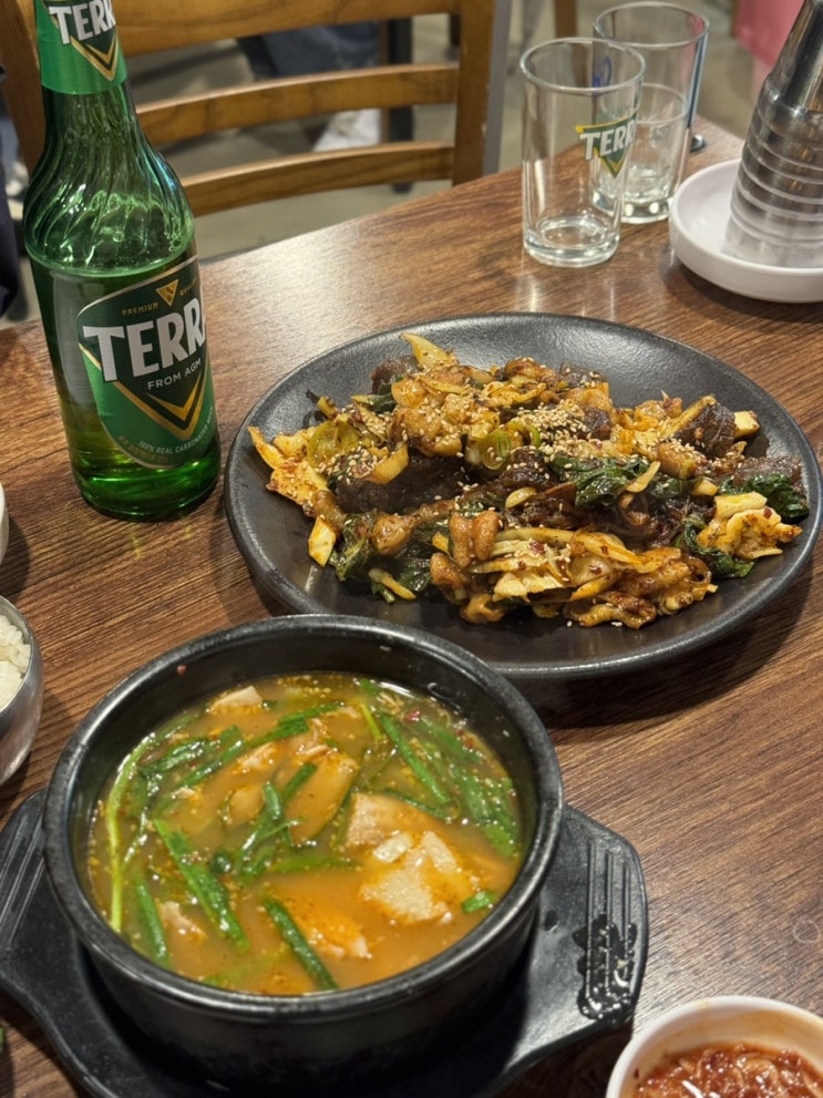  서울 청담동 맛집 청담순대국 순대곱창볶음 맛있음