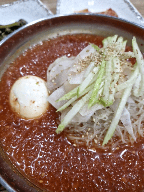  오월드 근처 맛집 냉면에 고기까지 주는 착한가격업소 : 고현면옥 본점