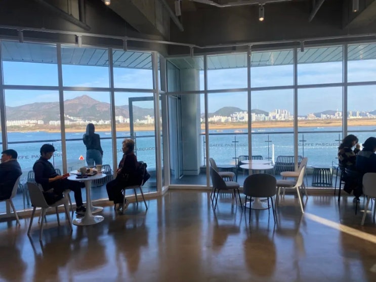  낙동강뷰를 보며 카공추천 대형카페 파스쿠찌 부산 명지 (내돈내산)