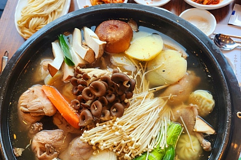 개성닭칼국수 이미지