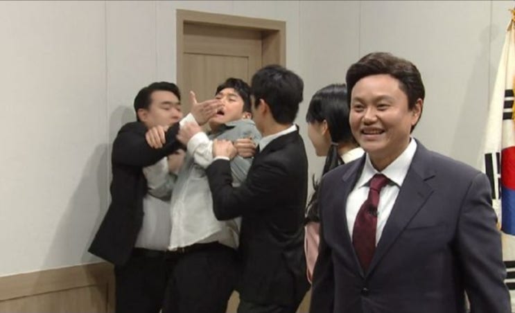 <연예가핫이슈> 尹정권 '입틀막' 패러디한 SNL..."풍자는 권리" <연예가핫이슈> 尹정권 '입틀막' 패러디한 SNL..."풍자는 권리"