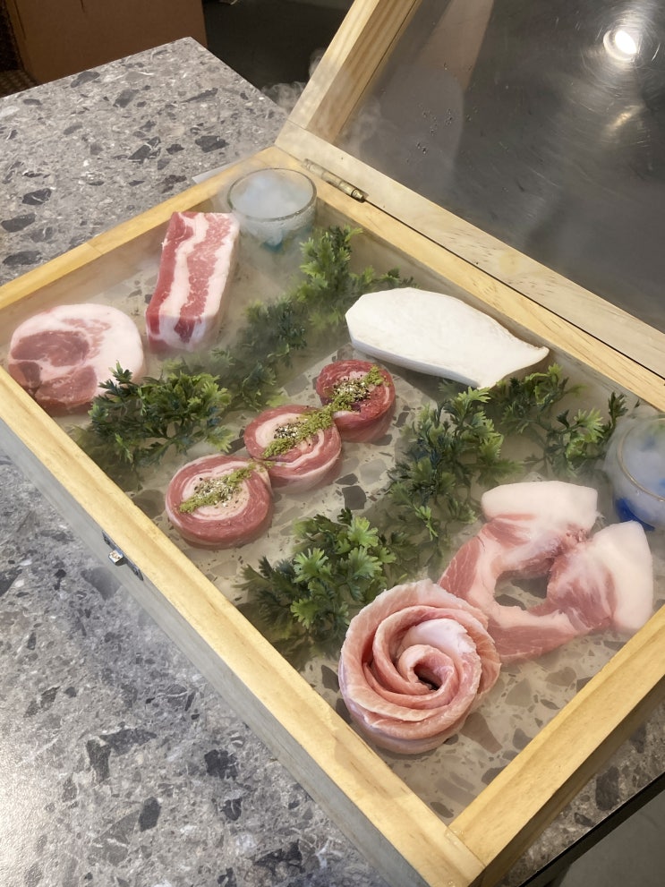  연신내 고기집 외식하기 좋은 삼겹살 맛집 24시 영업 은평갈비