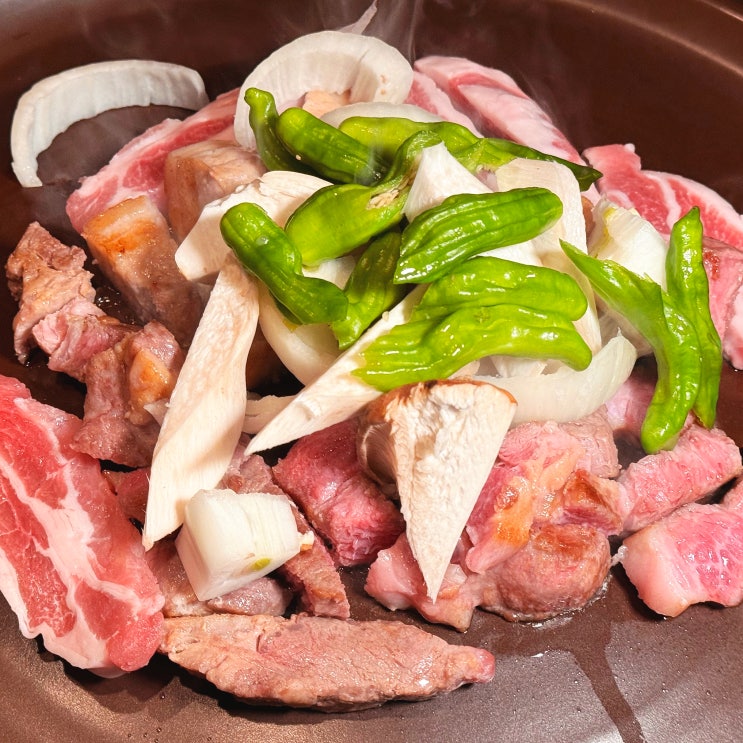  압구정 삼겹살 맛집 옹기집 참숯초벌구이 기름 쫙 빼서 더 맛있는 곳