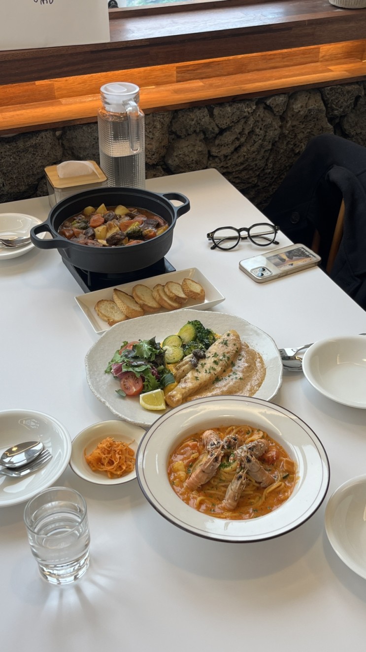  제주도 협재양식 맛집 더플로우 ㅣ협재해수욕장이 보이는 분위기좋은 레스토랑 c