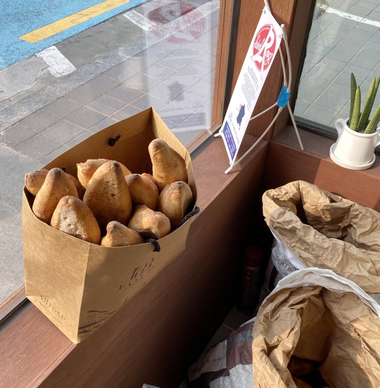  [서울 마포구] 홍대 합정 베이커리 카페, 폴드베이커리 / 할라피뇨 치아바타 맛집 합정역 빵집