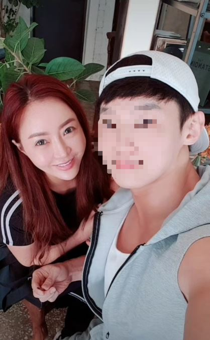 <b>이의정</b> ‘뇌종양 완치’ , 깜짝 열애 발표, “연애 중”... 